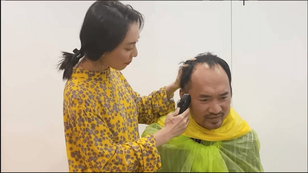 Chùm ảnh cắt tóc tại nhà mùa dịch của hàng loạt sao Việt 3 - sao viet